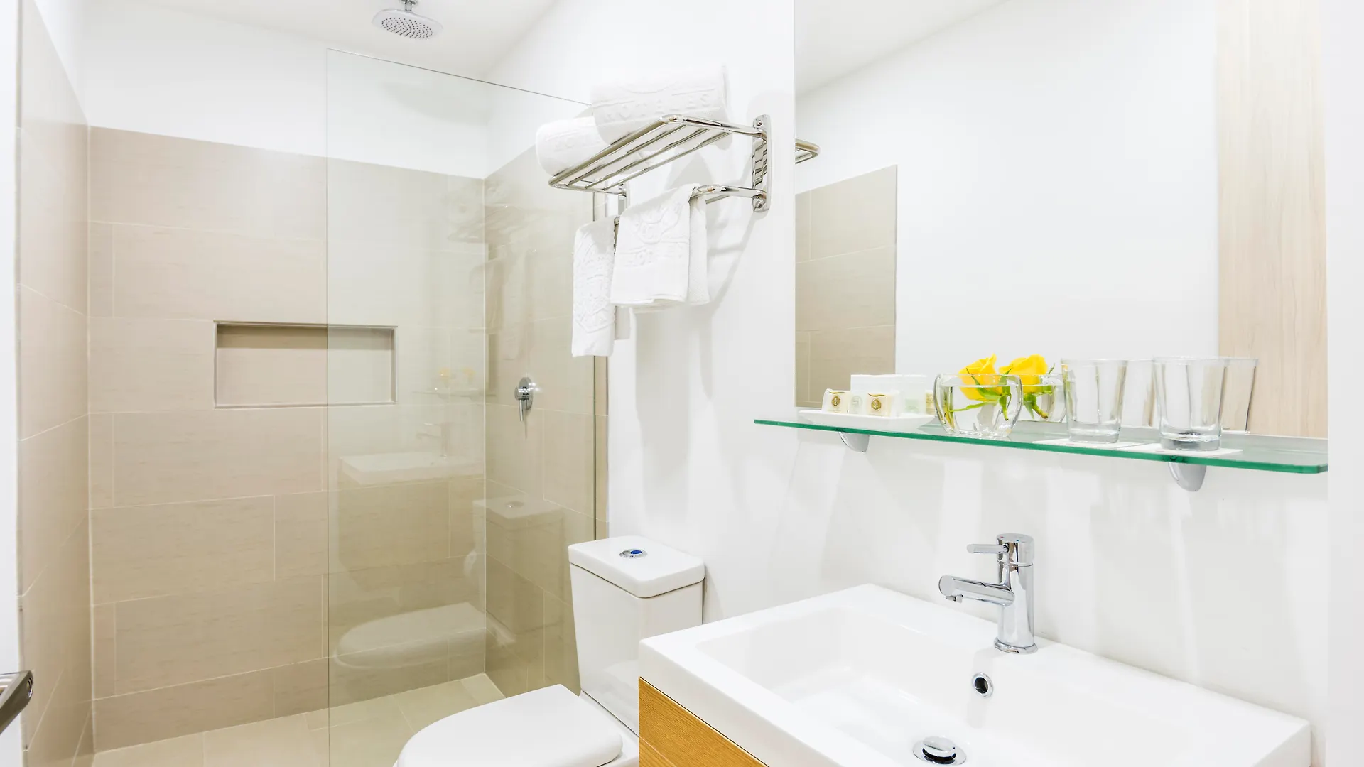 ****  Hotel Asturias Medellin Colombia